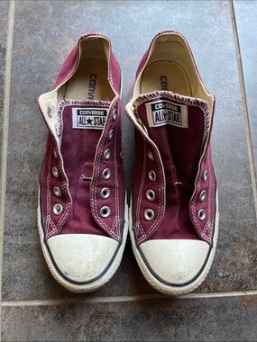 Converse All Star Low Top Slip-Ons - Burgundy and White